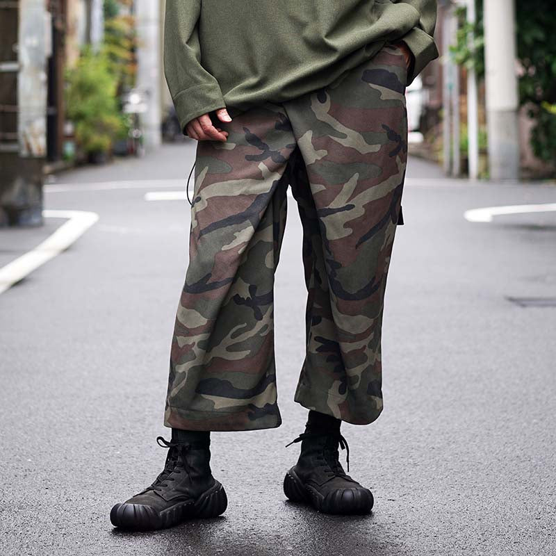 PT-NB121 B / DOUGI CROPPED CAMO– ccp