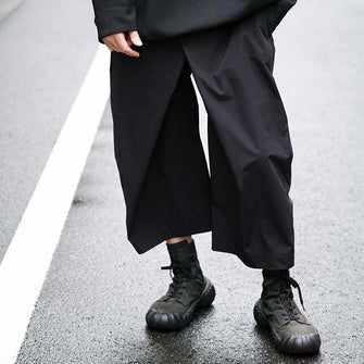 PT-NB121 / DOUGI CROPPED BLACK