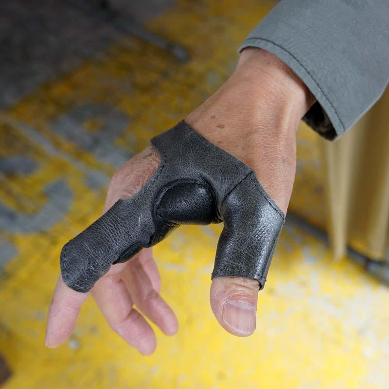 The ultimate 2 Fingered Glove with no waste whatsoever.– ccp